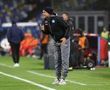 包含加时末段那不勒斯调整名单以备德国杯，队长鼓劲环节打磨，引发热议，赛程密集仍需轮换的词条