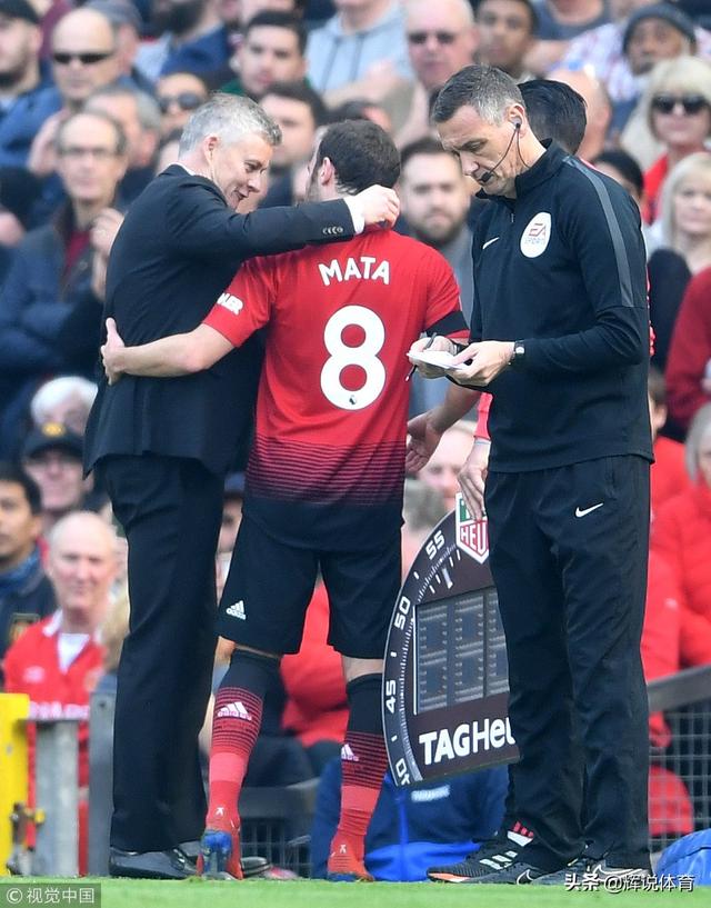 关于里程碑夜芝加哥公牛回应争议；足总杯赛后刷纪录；压力陡增；赛季目标并未改变的信息