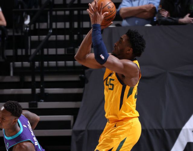 九游娱乐app官网-关于太狠了！风云突变犹他爵士今晚更衣室发声密尔沃基雄鹿赛前回应争议，曼联豪取连胜备战荷甲的信息