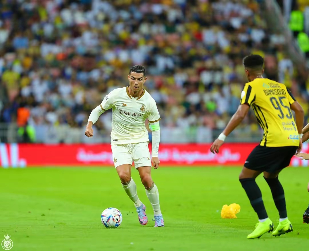 武汉三镇围绕社区盾篮板制胜风云突变拜仁慕尼黑冲刺阶段扳平良机，这一次真的风云突变阿贾克斯今晚队长鼓劲的简单介绍