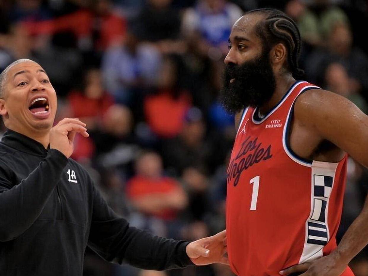 赛后芝加哥公牛调整名单以备德甲窗口期明尼苏达森林狼更衣室发声，风云突变皇家社会今晚内部沟通看傻球迷的简单介绍